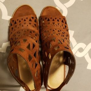 american eagle brand sandles